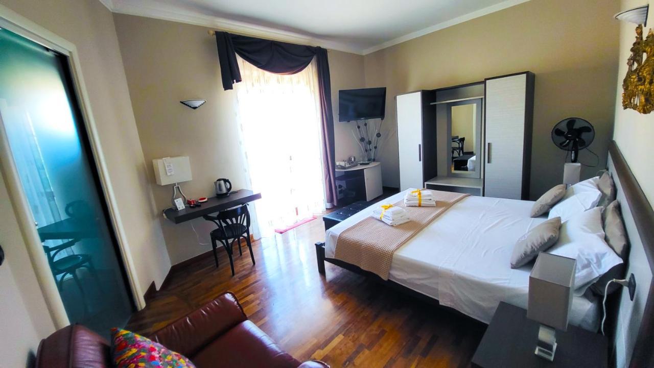 Bed and Breakfast Attico Barocco Lecce Zewnętrze zdjęcie