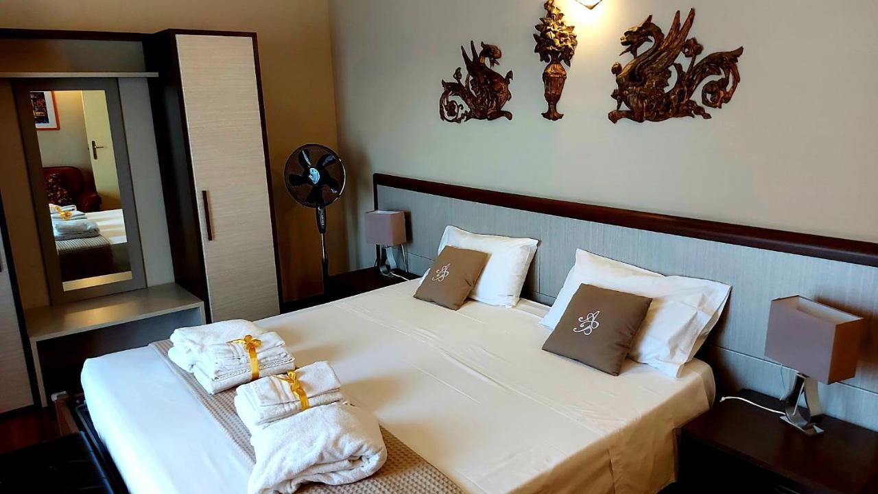 Bed and Breakfast Attico Barocco Lecce Zewnętrze zdjęcie