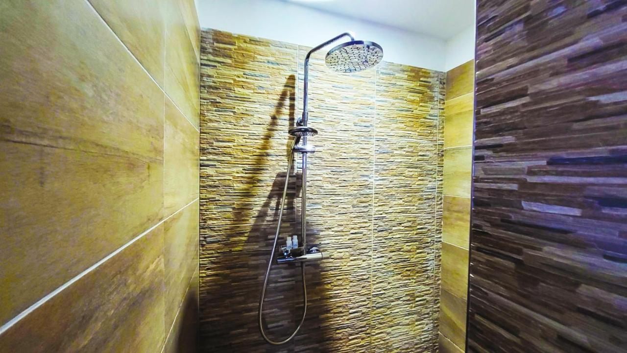 Bed and Breakfast Attico Barocco Lecce Zewnętrze zdjęcie