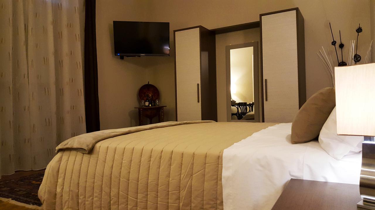 Bed and Breakfast Attico Barocco Lecce Zewnętrze zdjęcie